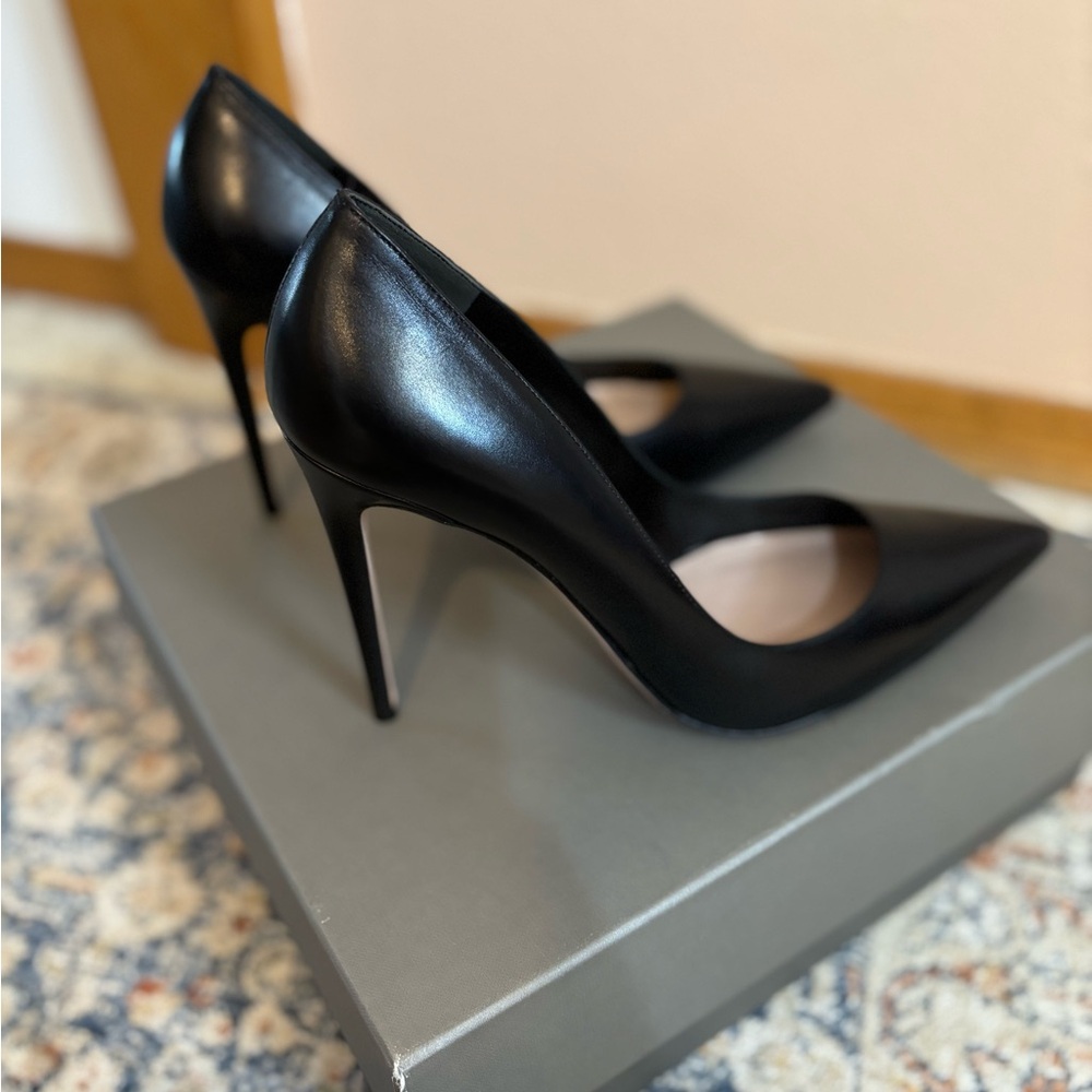 Alexander McQueen Black Women's Pumps